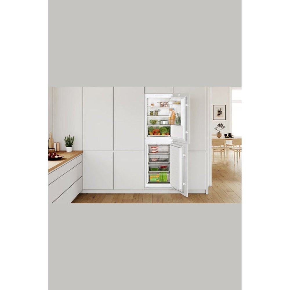 Bosch Series 2 Integrated Fridge Freezer 50/50 Sliding Door