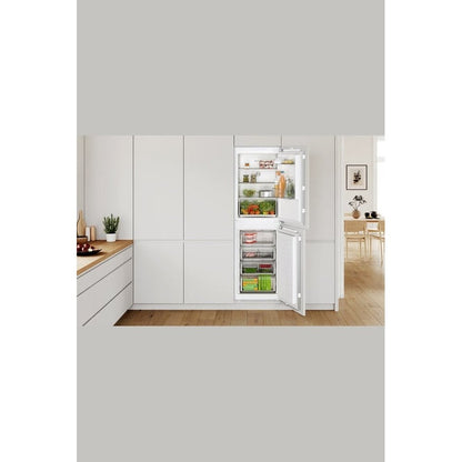 Bosch Series 2 Integrated Fridge Freezer Fixed Hinge 50/50