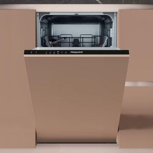 Hotpoint Slimline (45cm wide) Dishwasher HP2IE10CS80UK